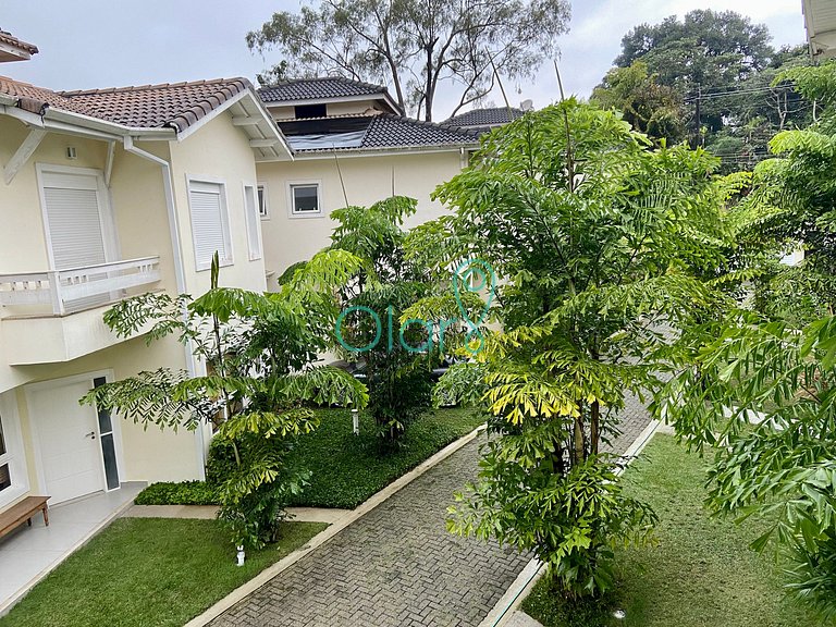 Casa de condomínio a 50m da praia com 4 suítes e piscina pri