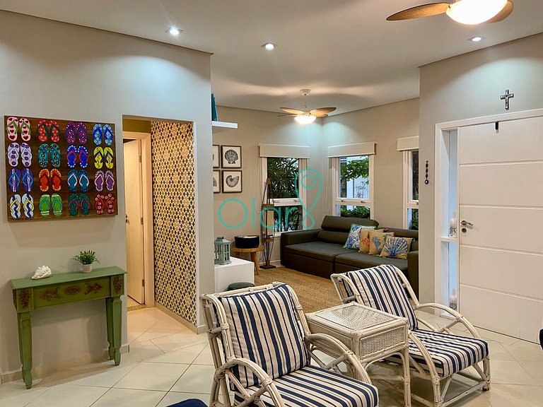 Casa de condomínio a 50m da praia com 4 suítes e piscina pri