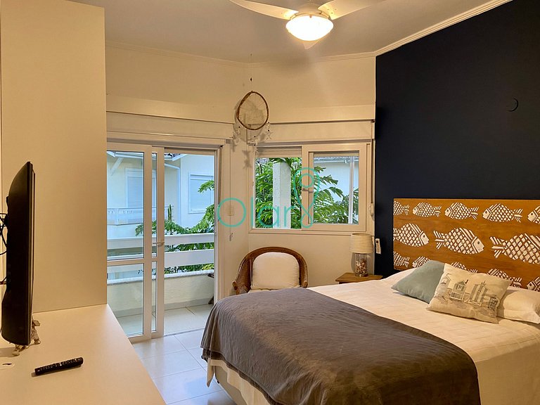 Casa de condomínio a 50m da praia com 4 suítes e piscina pri