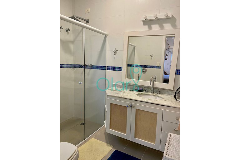 Casa de condomínio a 50m da praia com 4 suítes e piscina pri