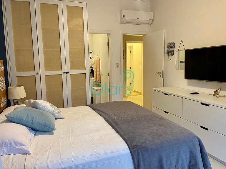 Casa de condomínio a 50m da praia com 4 suítes e piscina pri