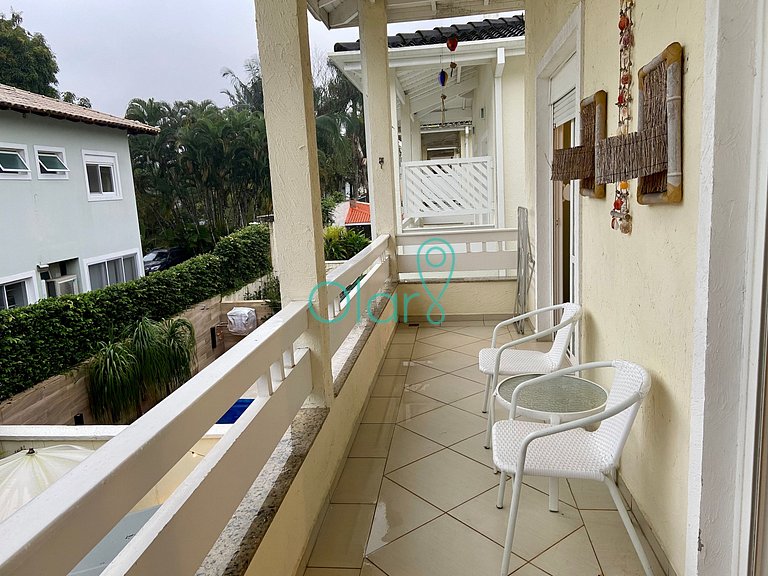 Casa de condomínio a 50m da praia com 4 suítes e piscina pri