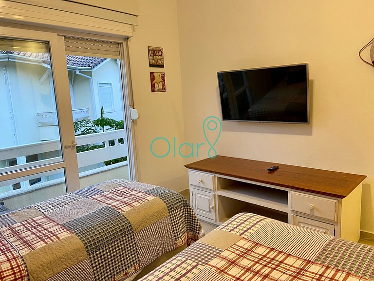 Casa de condomínio a 50m da praia com 4 suítes e piscina pri