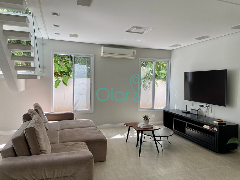 Casa Moderna na Baleia com 4 Suites e Piscina Privativa