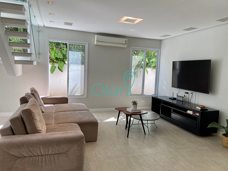 Casa Moderna na Baleia com 4 Suites e Piscina Privativa