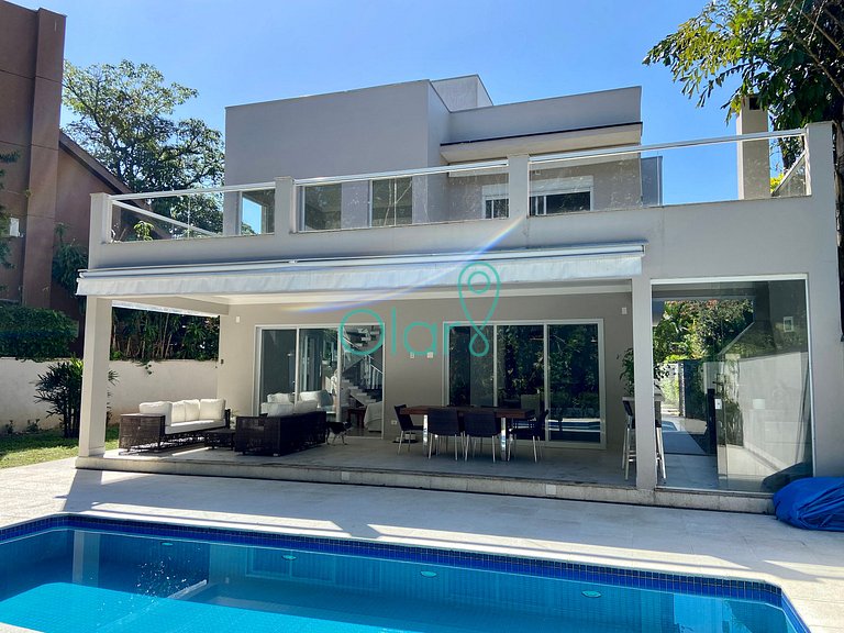 Casa Moderna na Baleia com 4 Suites e Piscina Privativa