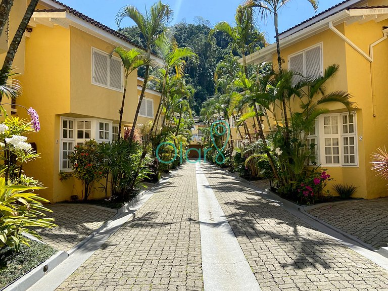 Casa em condomínio com apoio de praia e 4 suítes em Juquehy