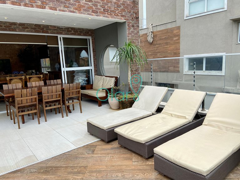 Casa Com Piscina Aquecida em Cond. Frente ao Mar