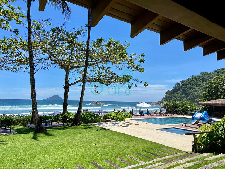 Casa em condomínio com 5 suítes, pé-na-areia, em Juquehy