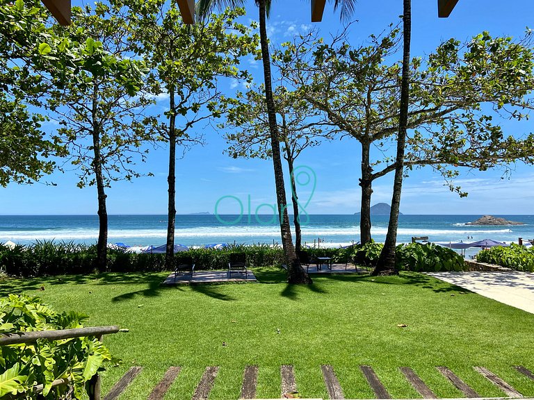 Casa em condomínio com 5 suítes, pé-na-areia, em Juquehy