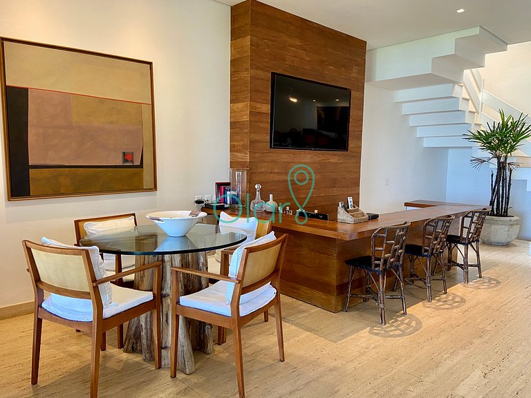 Casa em condomínio com 5 suítes, pé-na-areia, em Juquehy