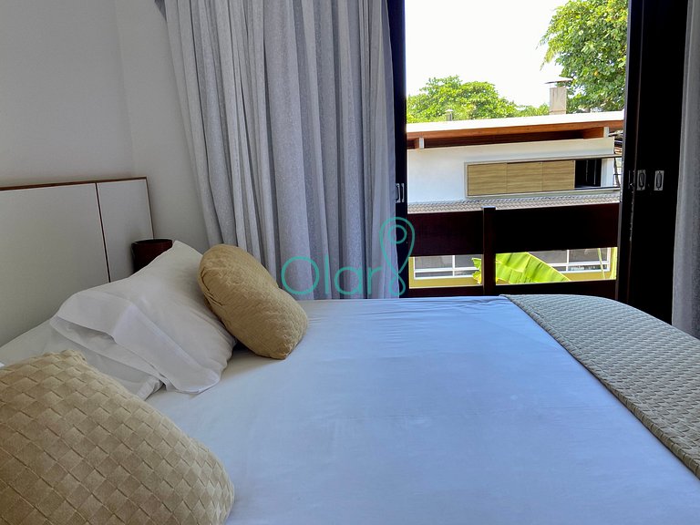 Casa em condomínio com 5 suítes, pé-na-areia, em Juquehy