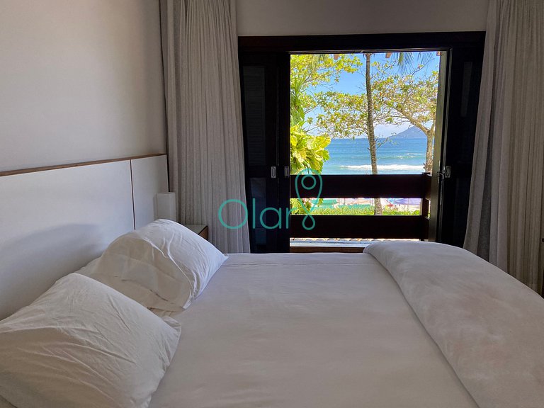 Casa em condomínio com 5 suítes, pé-na-areia, em Juquehy