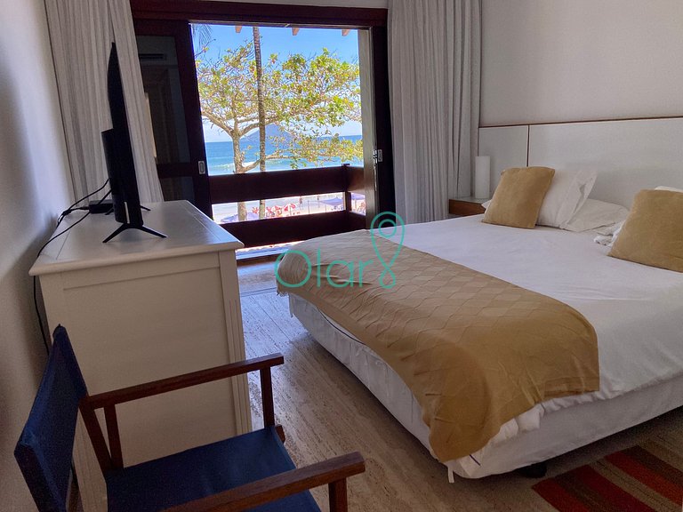 Casa em condomínio com 5 suítes, pé-na-areia, em Juquehy