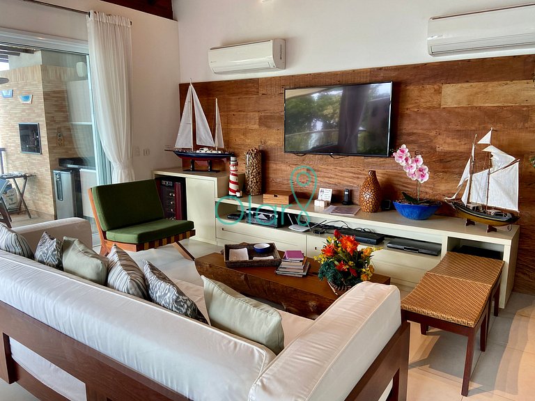 Casa Pé na Areia no Canto Direito de Juquehy com 5 Suítes e
