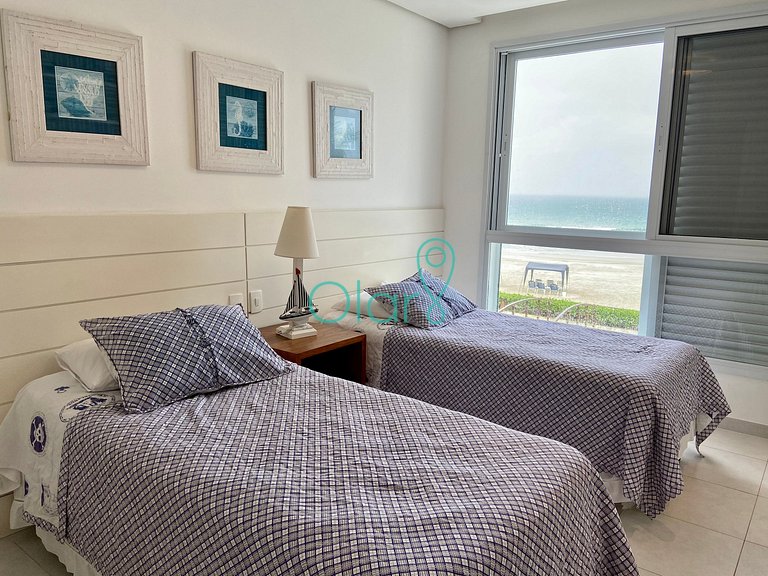 Casa de condomínio com 5 suítes à beira mar com vista panorâ