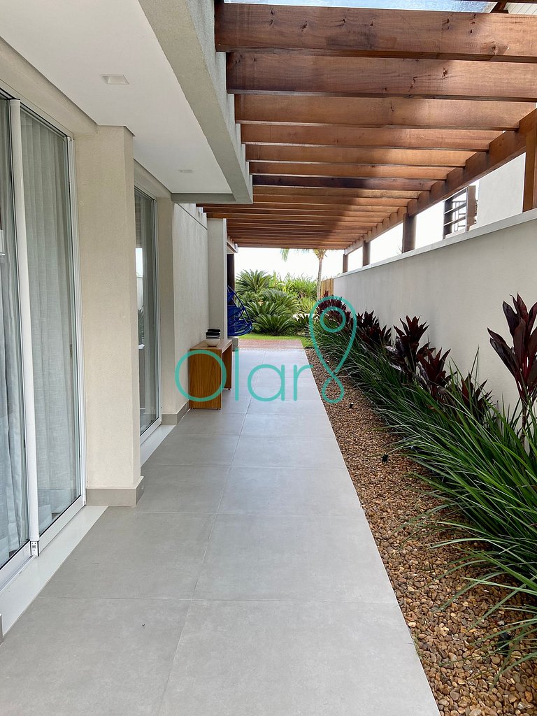 Casa Pé na Areia com 6 Suítes em Condomínio na Barra do Una