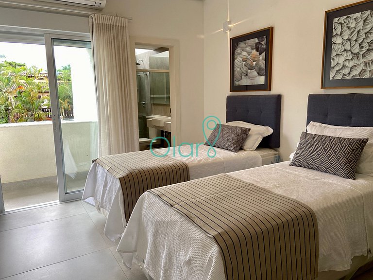 Casa super pé na areia em condomínio na Barra do Una