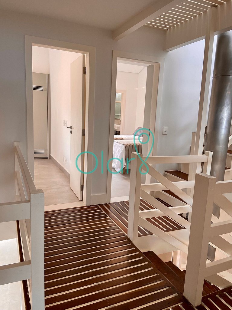 Casa super pé na areia em condomínio na Barra do Una