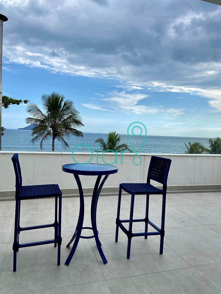 Casa super pé na areia em condomínio na Barra do Una