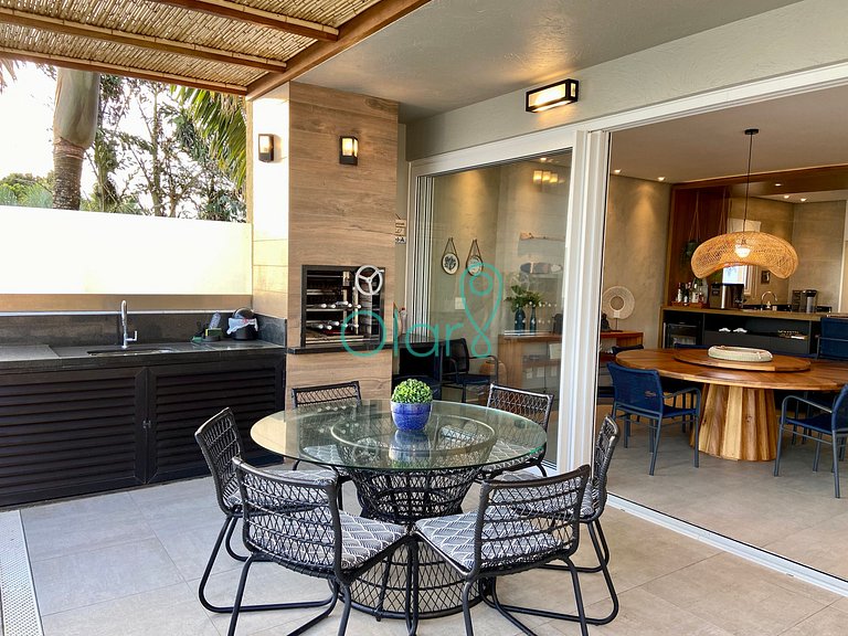 Casa em condomínio pé na areia, piscina privativa, com 4 suí