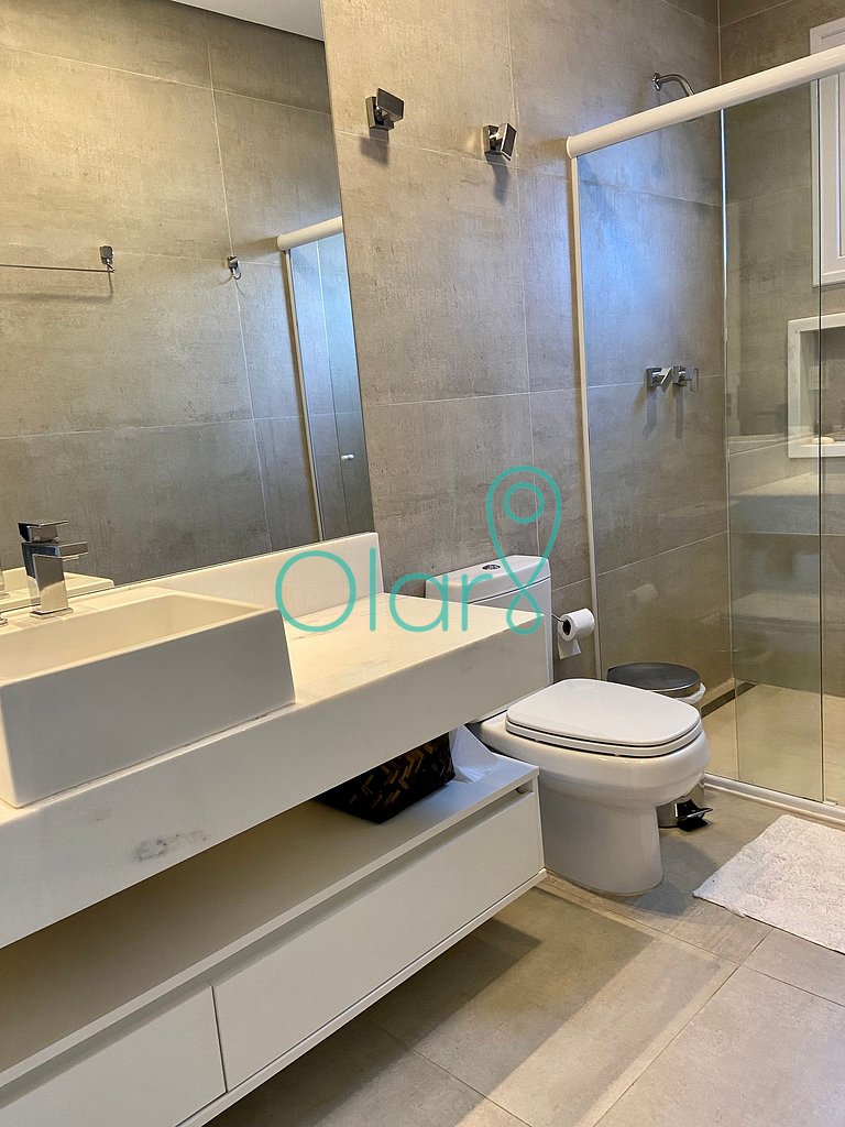 Casa em condomínio pé na areia, piscina privativa, com 4 suí