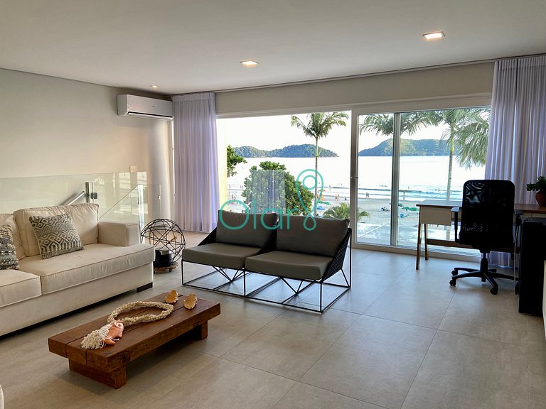 Casa em condomínio pé na areia, piscina privativa, com 4 suí