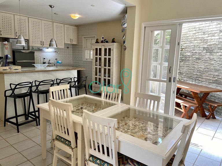 Casa em condomínio com apoio de praia e 4 suítes em Juquehy