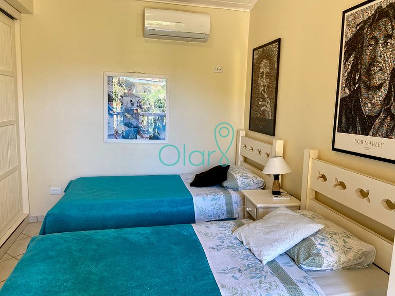 Casa em condomínio com apoio de praia e 4 suítes em Juquehy