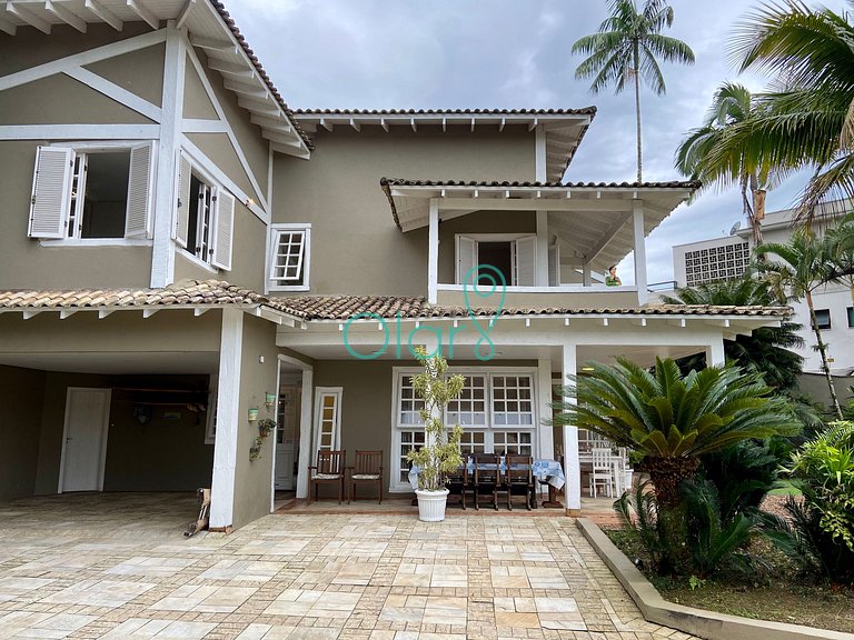 Casa Fora de Condomínio com 7 Quartos e Piscina Privativa de