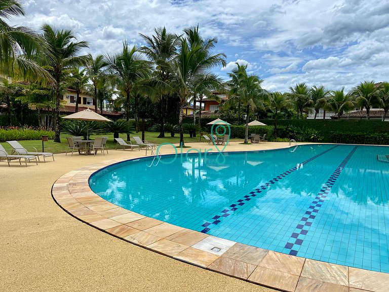 Casa de Condomínio Impecável de Frente para a Praia da Balei