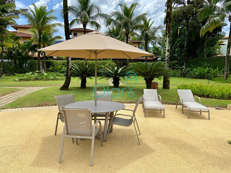 Casa em condomínio com 4 suítes na Praia da Baleia