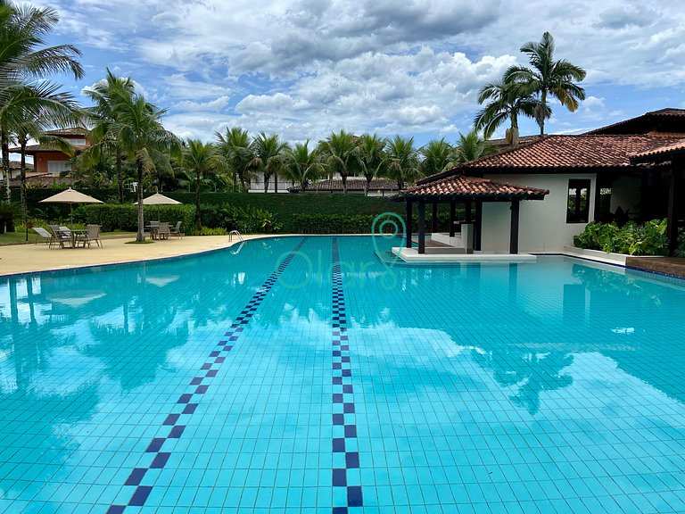 Casa em condomínio com 4 suítes na Praia da Baleia