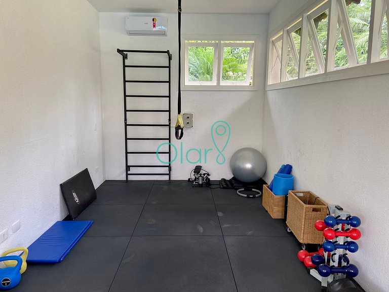 Casa em condomínio com 4 suítes na Praia da Baleia