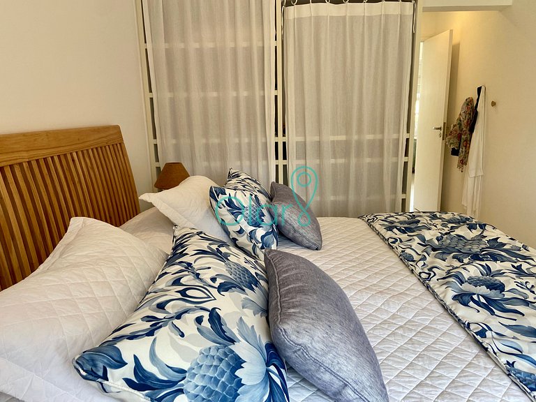 Casa de Condomínio Impecável de Frente para a Praia da Balei