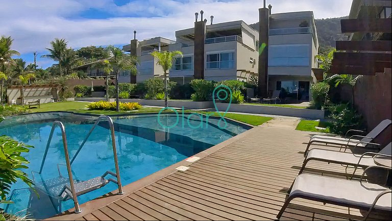 Casa pé na areia em condomínio com 4 suítes e piscina privat