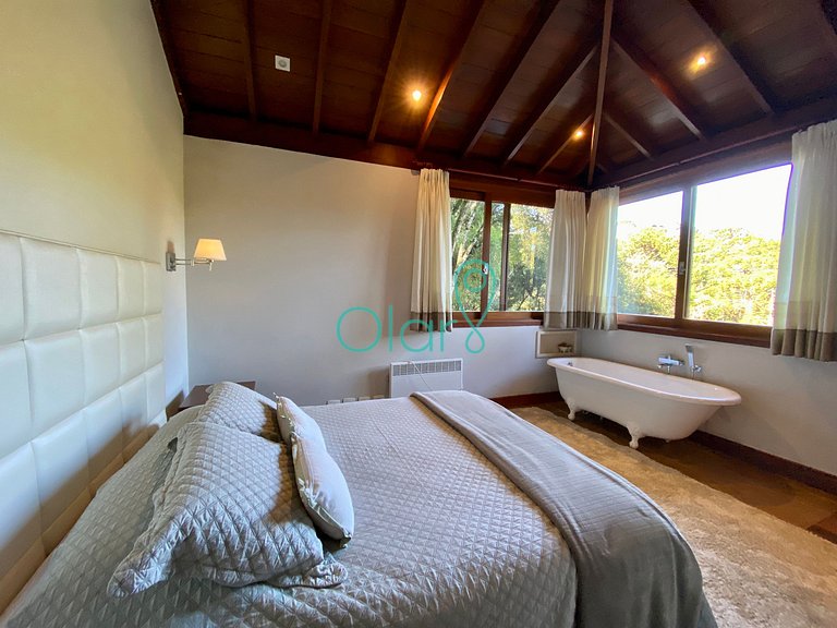Casa Espetacular em Cond. com Piscina Aquecida