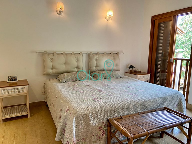 Casa pé na areia em condomínio com 4 suítes na Barra do Una