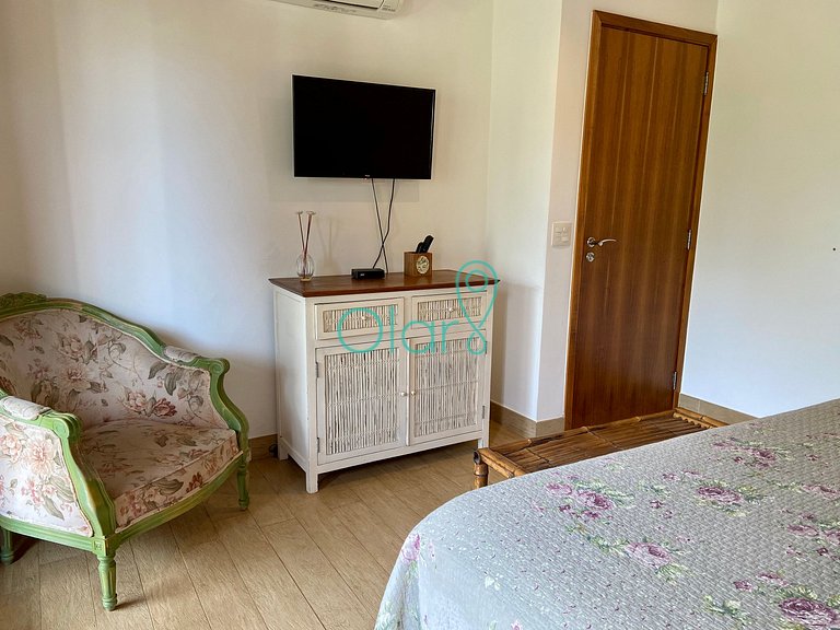 Casa pé na areia em condomínio com 4 suítes na Barra do Una