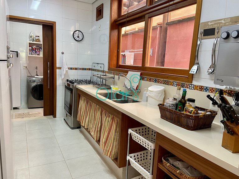 Casa pé na areia em condomínio com 4 suítes na Barra do Una