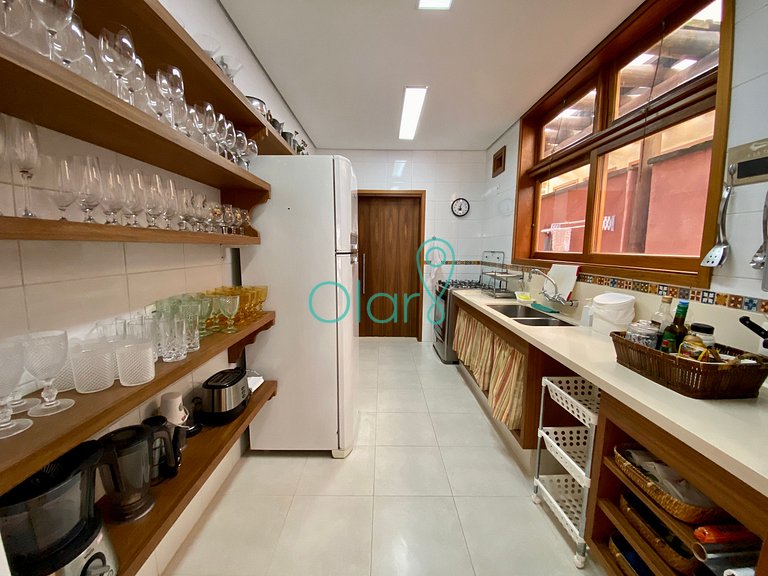 Casa pé na areia em condomínio com 4 suítes na Barra do Una