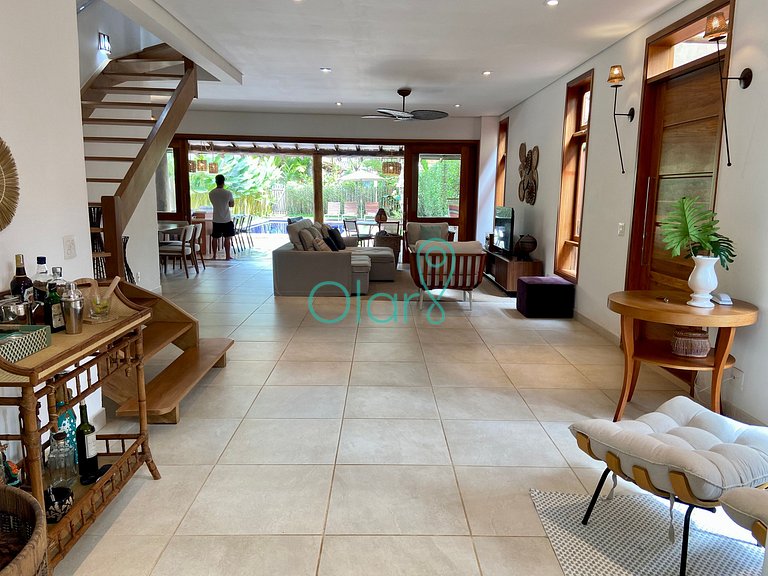 Casa pé na areia em condomínio com 4 suítes na Barra do Una