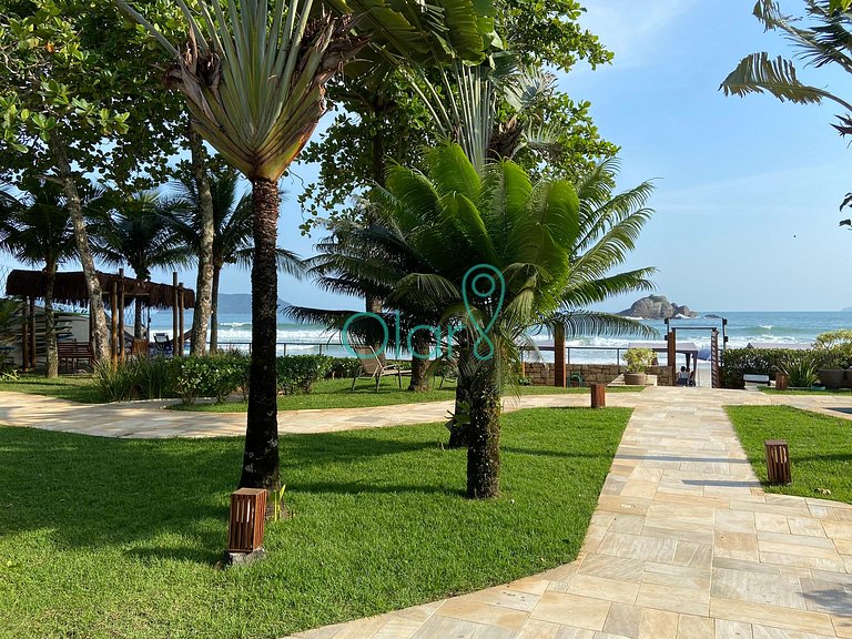 Casa de condomínio com 4 suítes à beira mar com vista panorâ