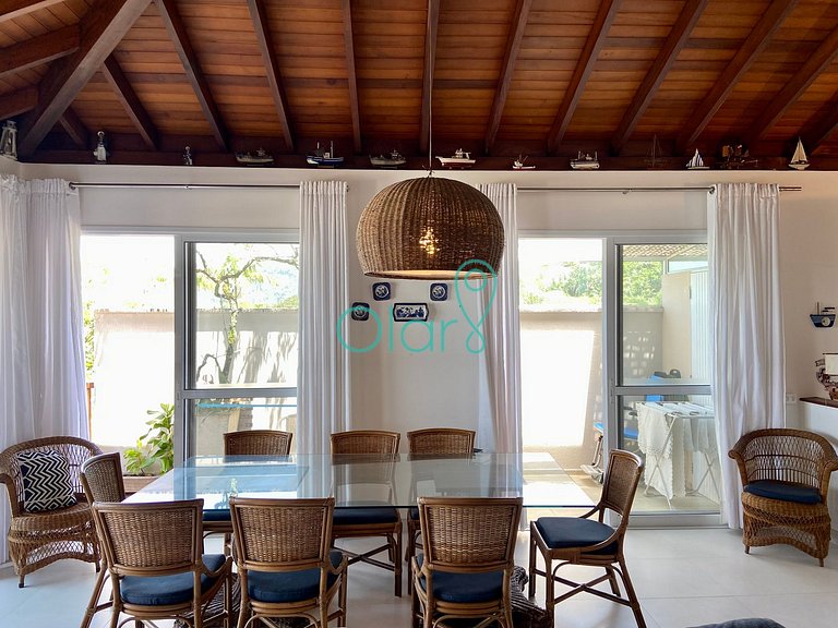 Casa de condomínio com 4 suítes à beira mar com vista panorâ