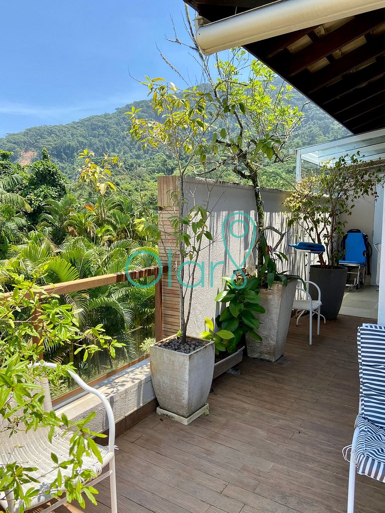 Casa de condomínio com 4 suítes à beira mar com vista panorâ