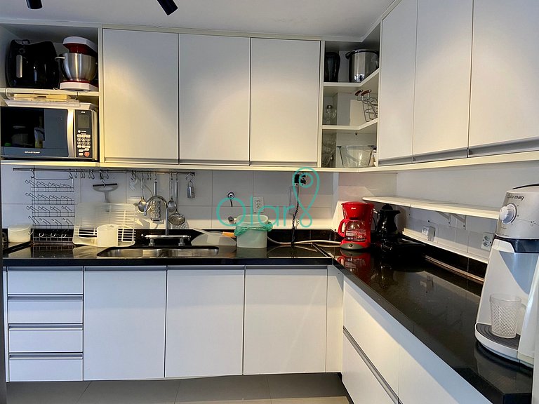 Casa de condomínio com 4 suítes à beira mar com vista panorâ