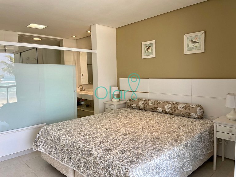 Casa de condomínio com 4 suítes à beira mar com vista panorâ