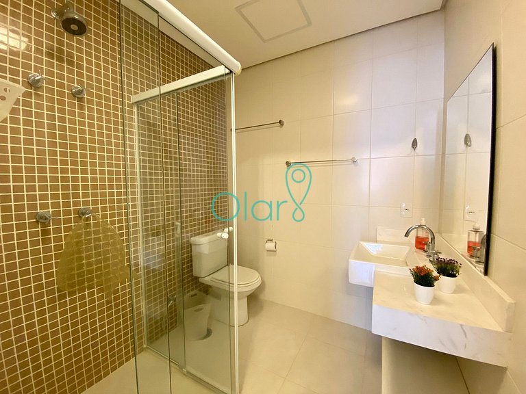 Casa de condomínio com 4 suítes à beira mar com vista panorâ