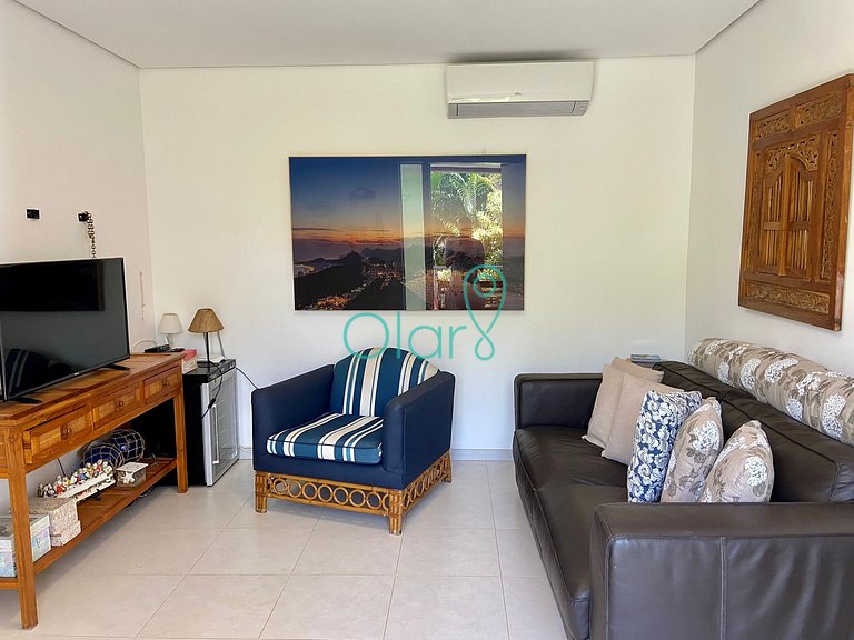 Casa de condomínio com 4 suítes à beira mar com vista panorâ