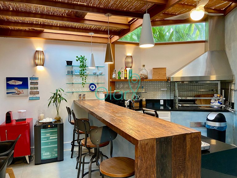 Casa Muito Bem Decorada e Equipada em Frente ao Badauê em Ju